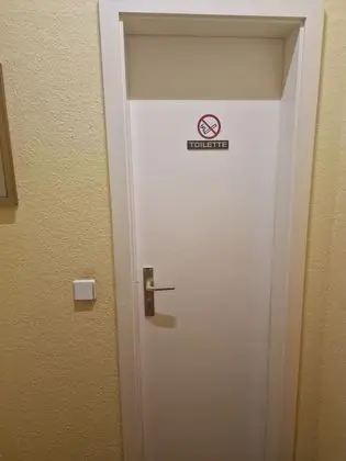 Tek Kişilik Oda, Ortak Banyo