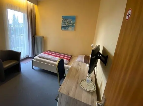 Tek Kişilik Oda, 1 Tek Kişilik Yatak, Balkon