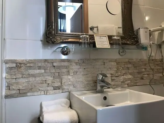 Tek Büyük Yataklı Oda