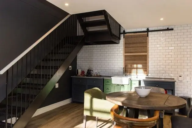 Family Çatı Katı (Loft), 1 En Büyük (King) Boy Yatak ve Çekyat (FAMILY LOFTS)