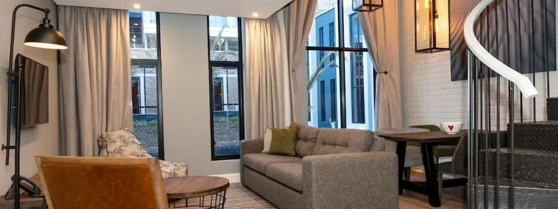 Family Çatı Katı (Loft), 1 En Büyük (King) Boy Yatak ve Çekyat (FAMILY LOFTS)