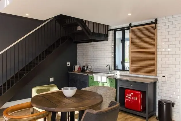 Family Çatı Katı (Loft), 1 En Büyük (King) Boy Yatak ve Çekyat (FAMILY LOFTS)