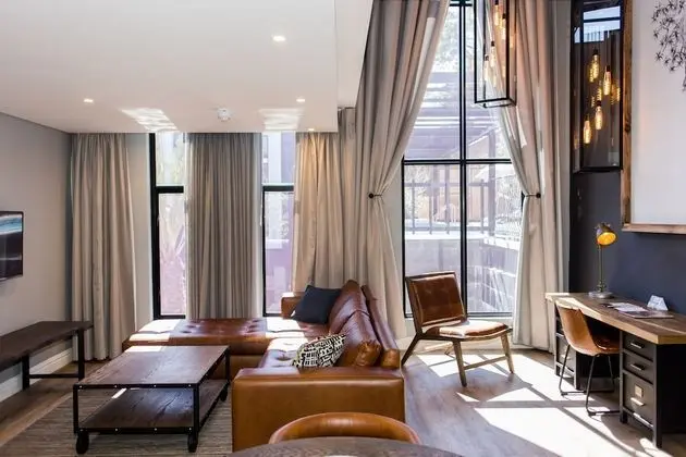 Family Çatı Katı (Loft), 1 En Büyük (King) Boy Yatak ve Çekyat (FAMILY LOFTS)