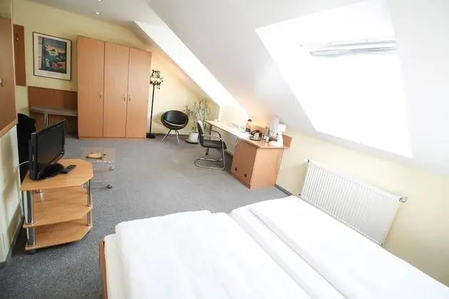 Comfort Tek Büyük Yataklı Oda
