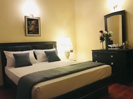 Luxury Tek Büyük Yataklı Oda, 1 En Büyük (King) Boy Yatak, Sigara İçilmez, Bahçe Manzaralı