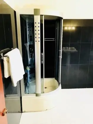 Luxury Tek Büyük Yataklı Oda, 1 En Büyük (King) Boy Yatak, Sigara İçilmez, Bahçe Manzaralı