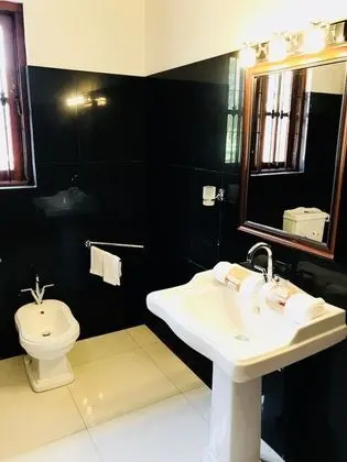Luxury Tek Büyük Yataklı Oda, 1 En Büyük (King) Boy Yatak, Sigara İçilmez, Bahçe Manzaralı