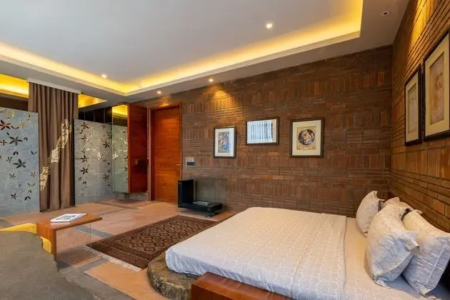 Ev, 4 Yatak Odası (Kailash House)