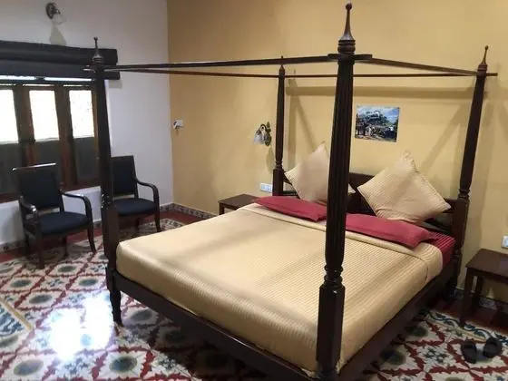Deluxe Oda, 1 En Büyük (King) Boy Yatak