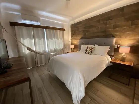 Standard Room 1 Queen Bed