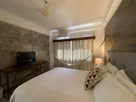 Standard Room 1 Queen Bed