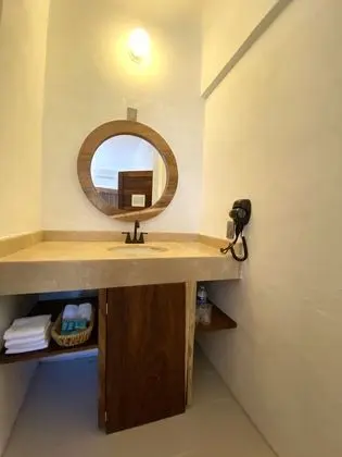 Standard Room 1 Queen Bed