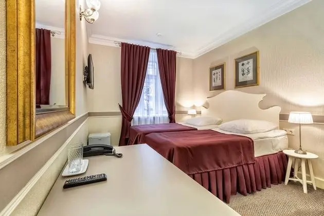 Standard Tek Büyük Yataklı Oda