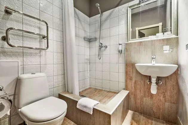 Standard Tek Büyük Yataklı Oda