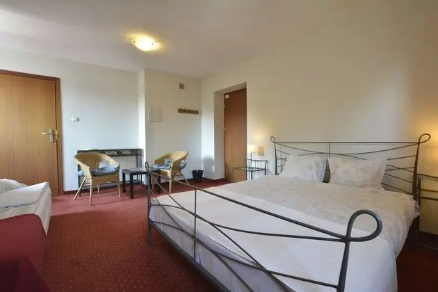 Oda, Birden Çok Yatak, Sigara İçilmez