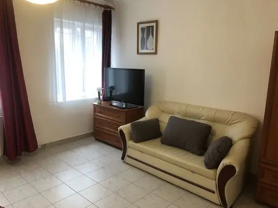 Standard Tek Büyük Yataklı Oda