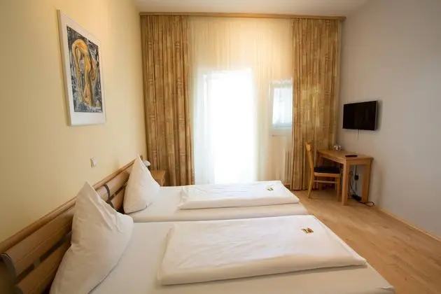 Tek Büyük Yataklı Oda, Balkon