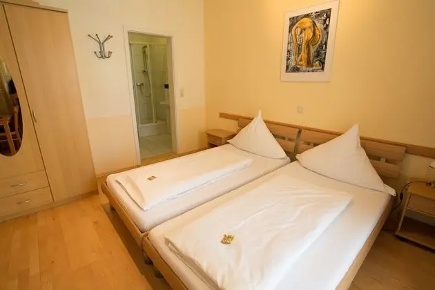 Tek Büyük Yataklı Oda, Balkon