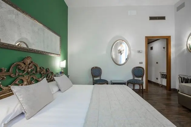 Superior Tek Büyük veya İki Ayrı Yataklı Oda