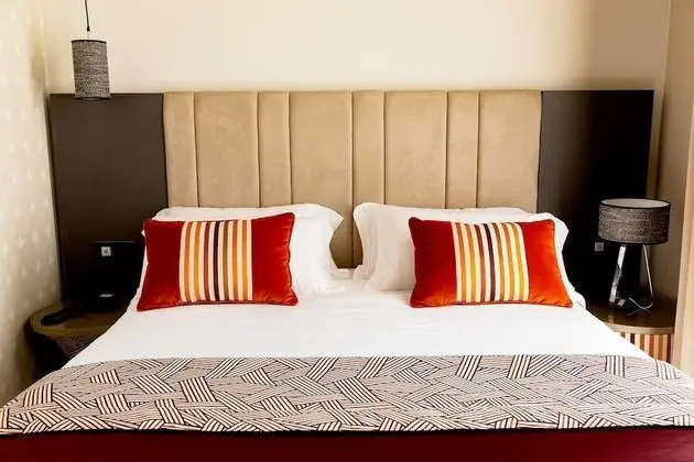 Deluxe Tek Büyük Yataklı Oda, 1 Büyük (Queen) Boy Yatak, Balkon, Şehir Manzaralı