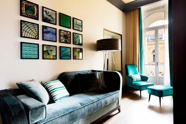 Süit, 1 Büyük (Queen) Boy Yatak ve Çekyat, Küvet, Şehir Manzaralı