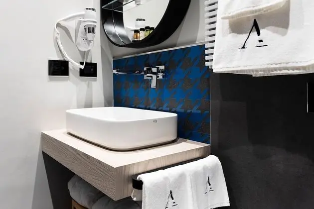 Superior Tek Büyük Yataklı Oda, 1 Büyük (Queen) Boy Yatak, Balkon, Şehir Manzaralı