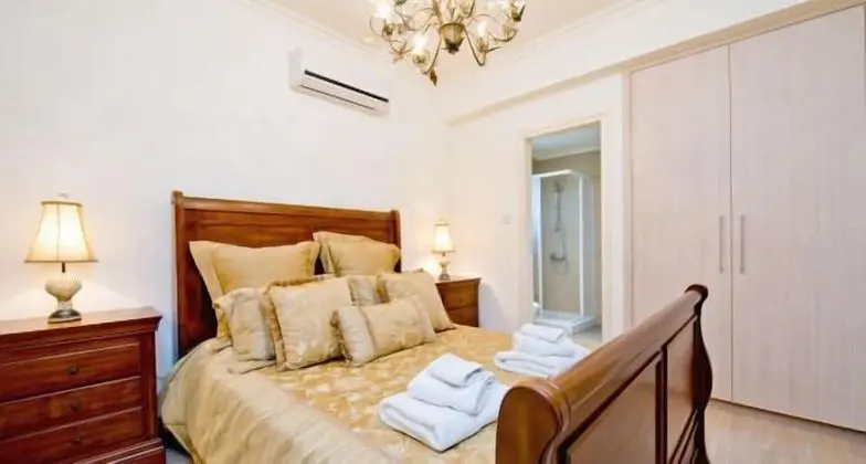 Villa, 3 Yatak Odası, Havuz Manzaralı