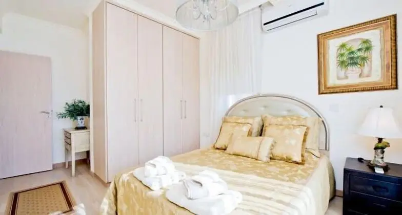 Villa, 3 Yatak Odası, Havuz Manzaralı