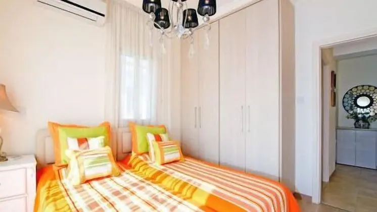 Villa, 3 Yatak Odası, Havuz Manzaralı