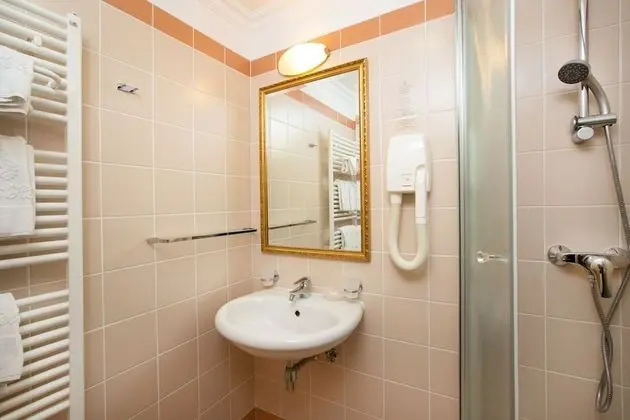 Standard Tek Büyük veya İki Ayrı Yataklı Oda, Deniz Manzaralı