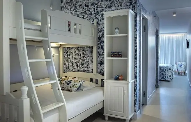 Family Oda, Balkon, Bahçe Manzaralı