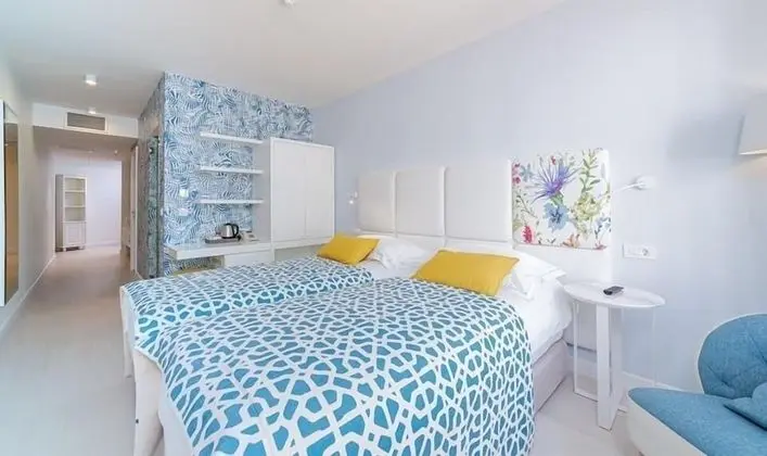 Family Oda, Balkon, Bahçe Manzaralı (Connected)