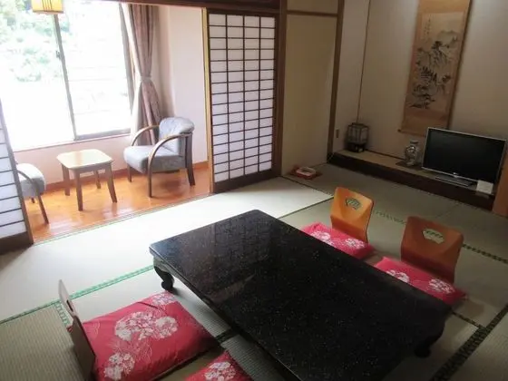 Traditional Oda, Sigara İçilebilir (Japanese Style)