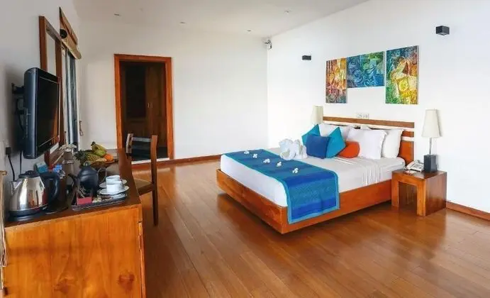 Deluxe Double Room in Aria Wing - Lagoon View