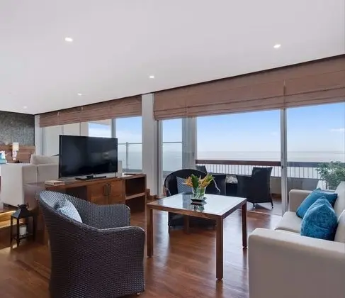 Sunrise Jacuzzi Suite - Free Airport Pickup / Drop
