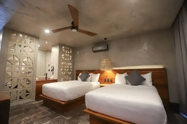 Deluxe Tek Büyük Yataklı Oda, 2 Büyük (Queen) Boy Yatak, Balkon, Lagün Manzaralı