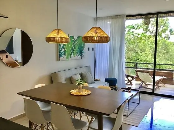Luxury Apartment (Penthouse 3 Bedroom Apartment w/ Private Rooftop Pool)