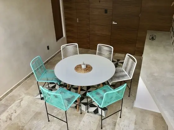 Luxury Apartment (Penthouse 3 Bedroom Apartment w/ Private Rooftop Pool)