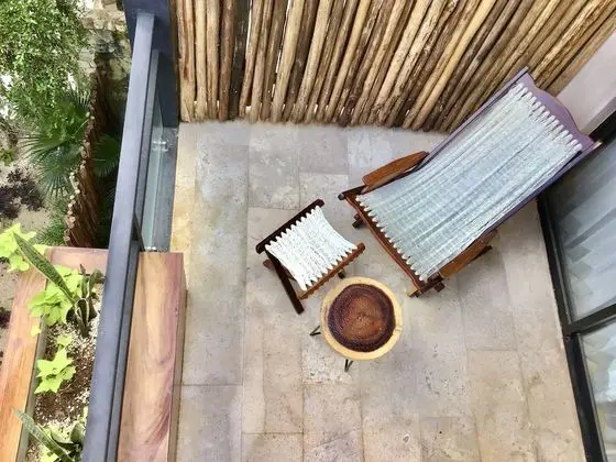 Luxury Apartment (Penthouse 3 Bedroom Apartment w/ Private Rooftop Pool)