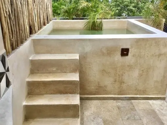 Luxury Apartment (Penthouse 3 Bedroom Apartment w/ Private Rooftop Pool)