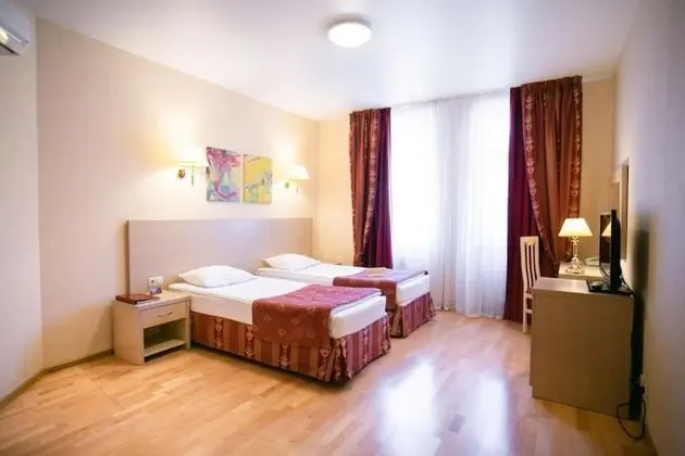 Standard Tek Büyük veya İki Ayrı Yataklı Oda