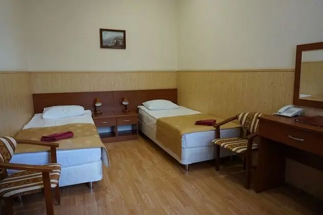 Standard Tek Büyük Yataklı Oda