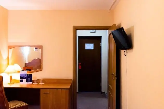 Business Tek Büyük Yataklı Oda