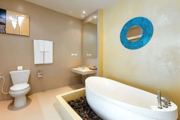 Gardenview Pool Suite