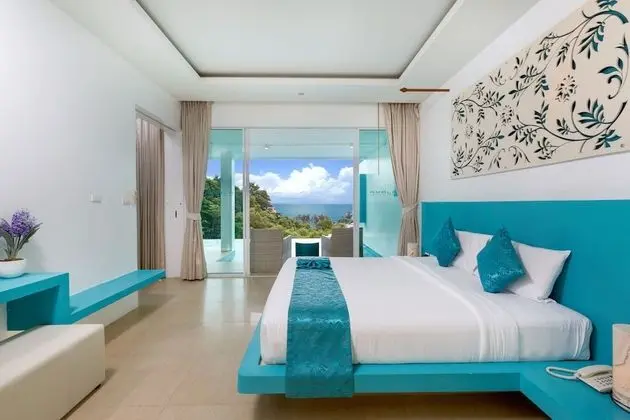 Partial Deluxe Sea View Pool Suite