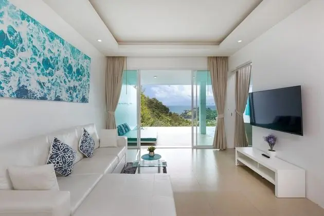 Partial Deluxe Sea View Pool Suite