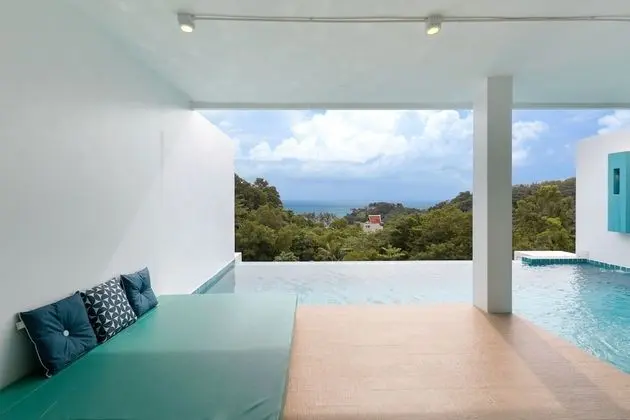 Partial Deluxe Sea View Pool Suite