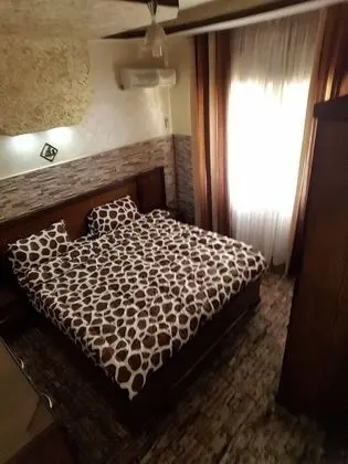 Tek Büyük Yataklı Oda, 1 Büyük (Queen) Boy Yatak