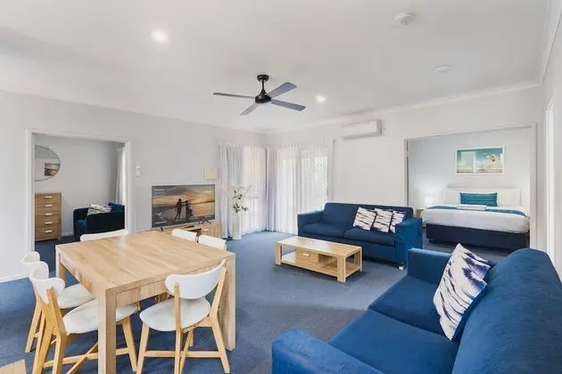 Villa, 2 Yatak Odası, Havuz Kenarı