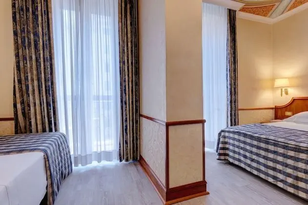 Üç Kişilik Oda, Balkon